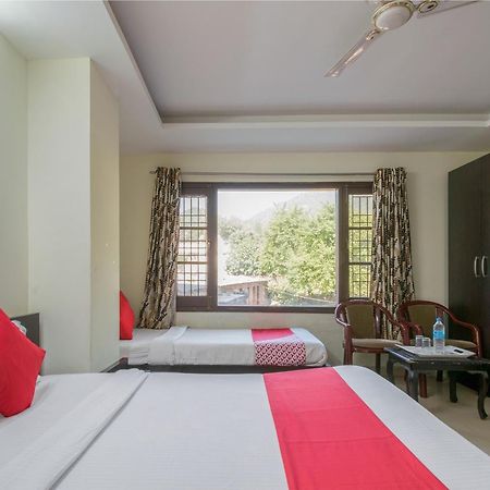 Oyo Hotel Triund Regency Катра Екстериор снимка