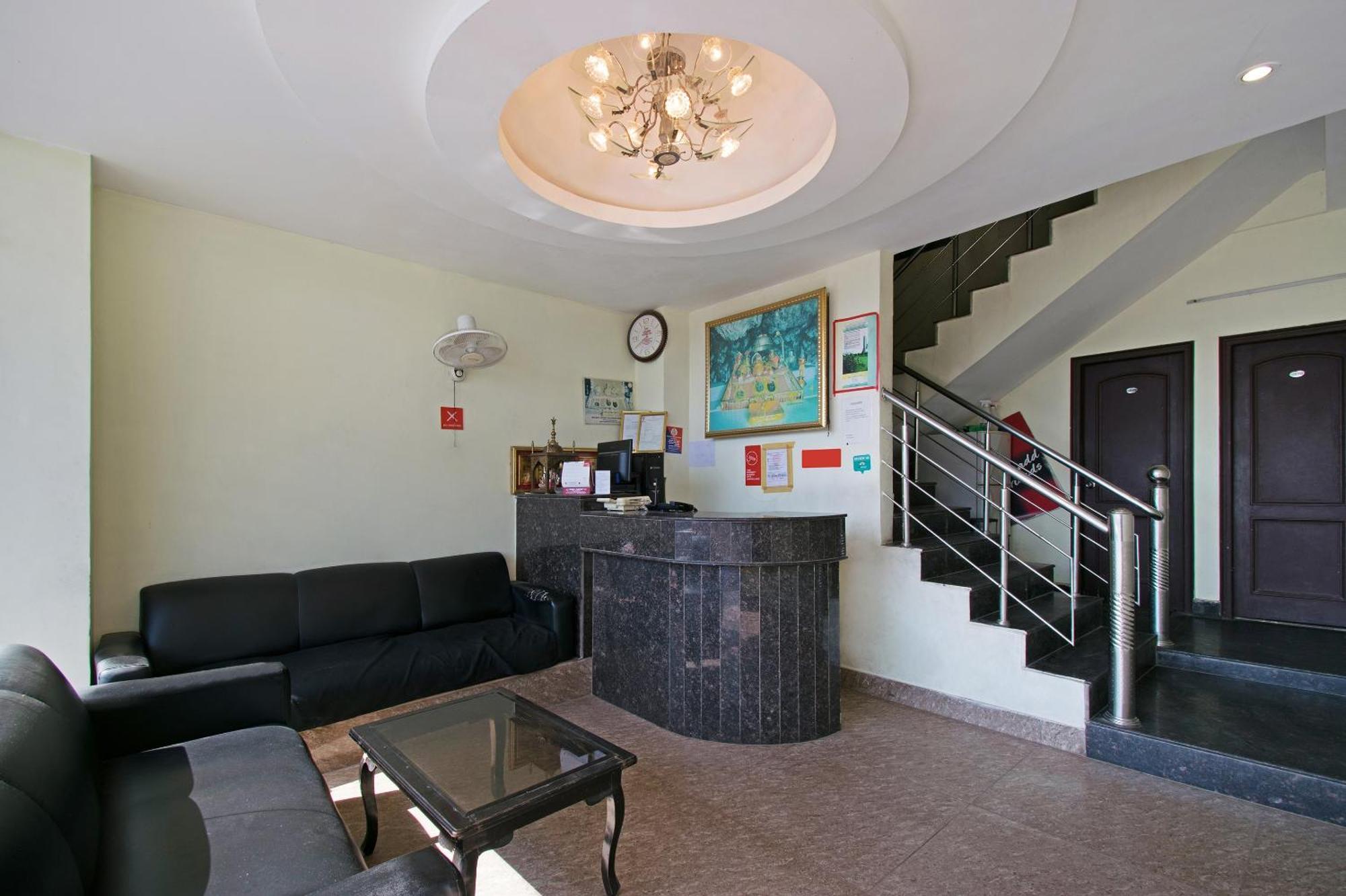 Oyo Hotel Triund Regency Катра Екстериор снимка