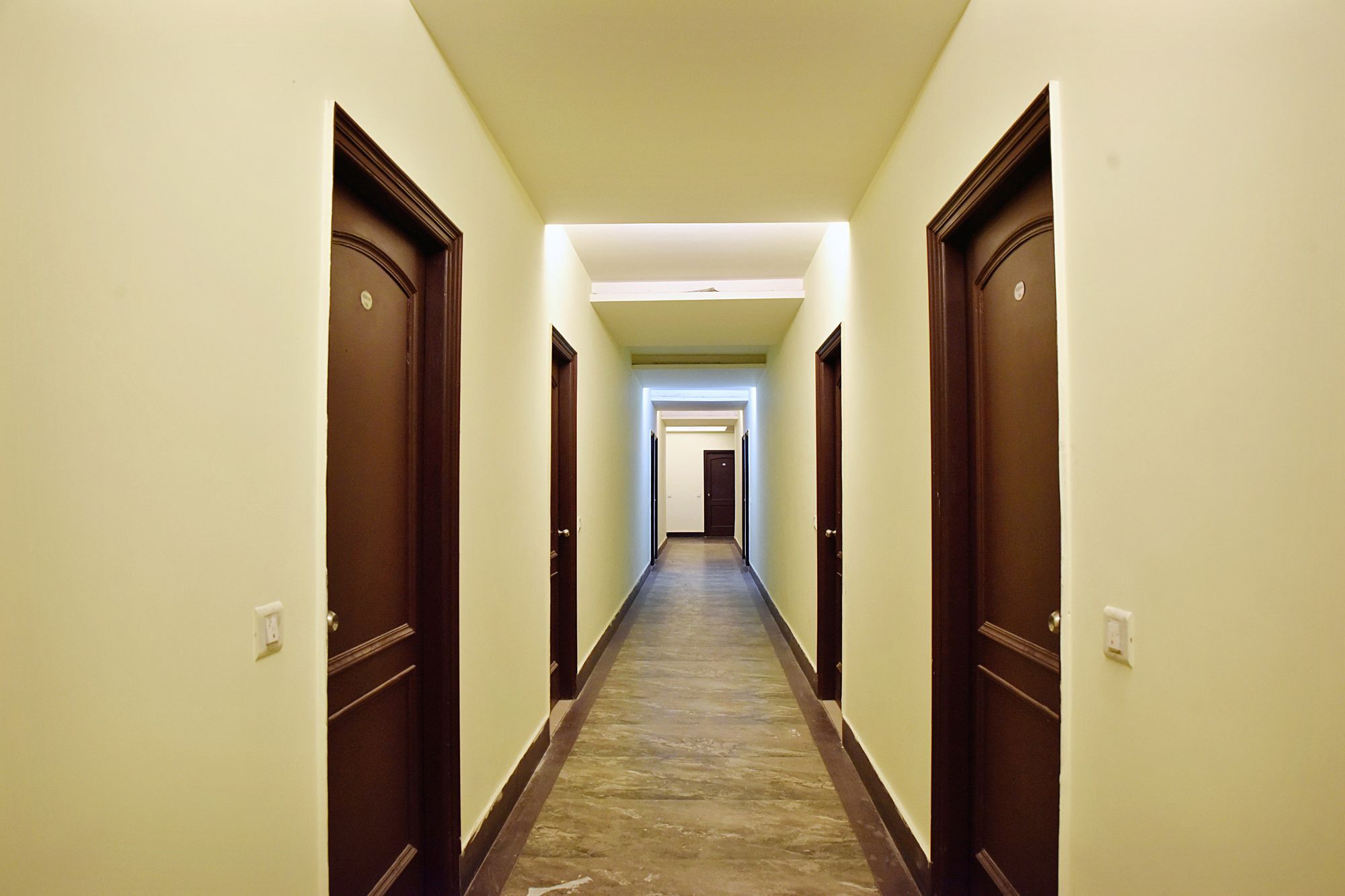 Oyo Hotel Triund Regency Катра Екстериор снимка